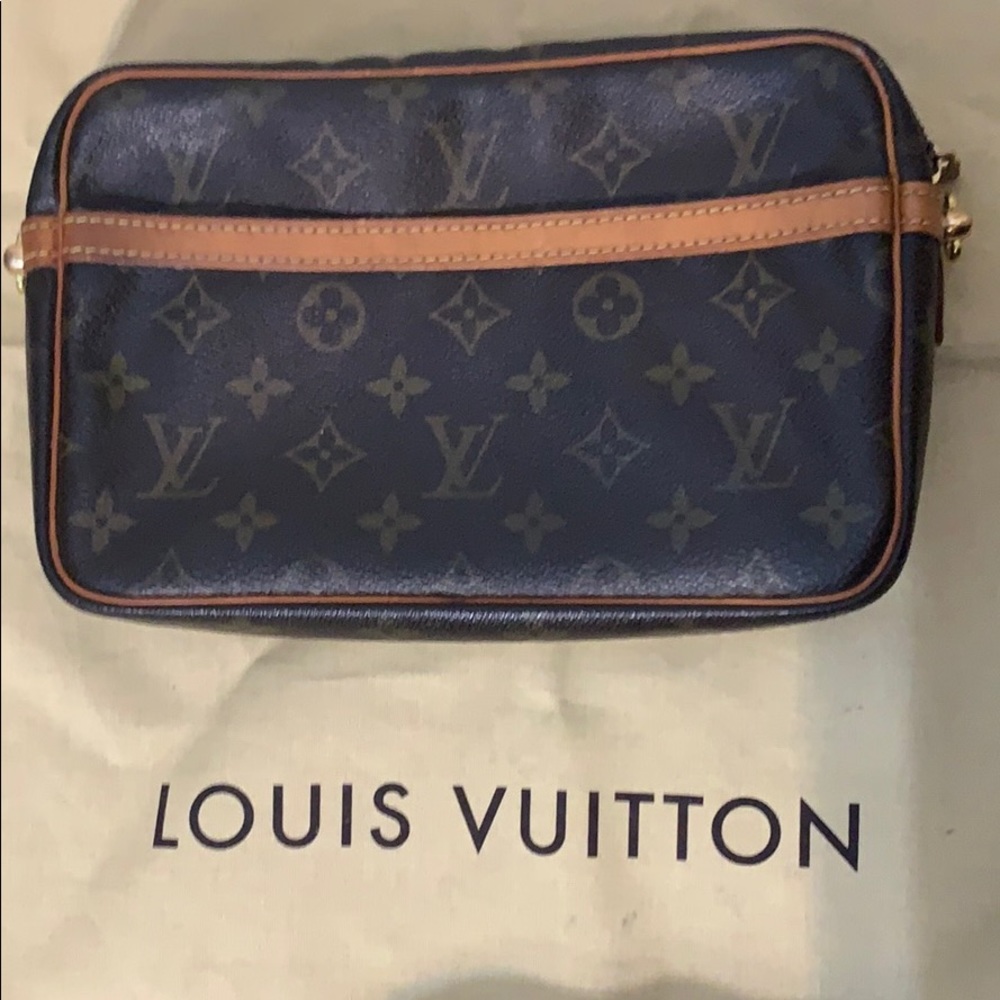 SL1911 Louis Vuitton Compiegne Crossbody - Picture 2 of 11
